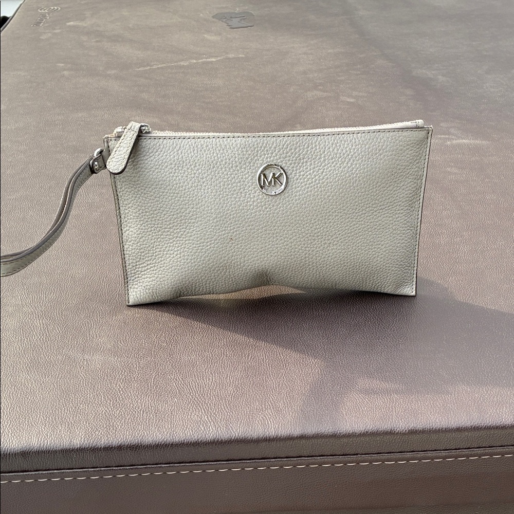 Michael Kors pebbled leather Grey Wristlet Clutch